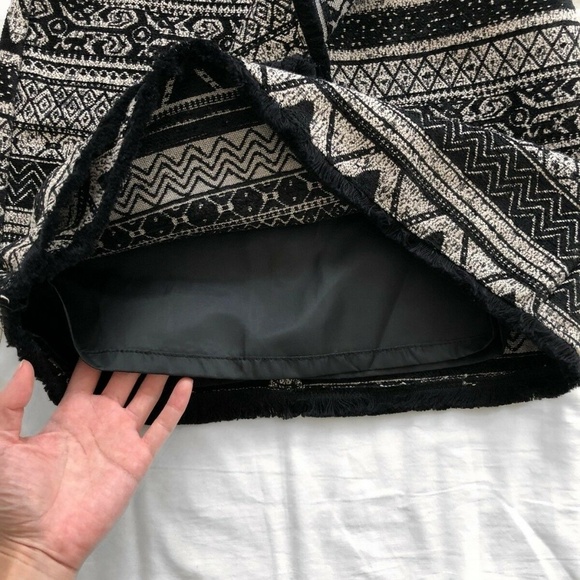 H&M Jacquard Weave Wrap Skirt NWT 2 - Picture 5 of 7